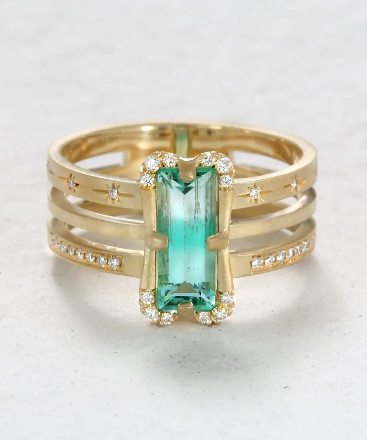 Angelio 1.07 Emerald Ring
