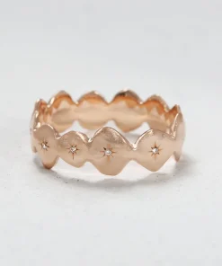 Scalloped Star Band
