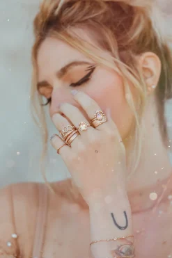 Star Poem Fluorescent Flash Opal Ring